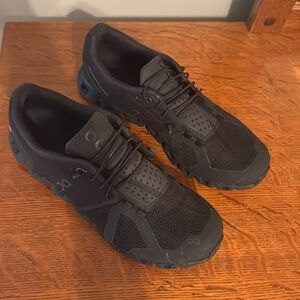 On cloud black shoes